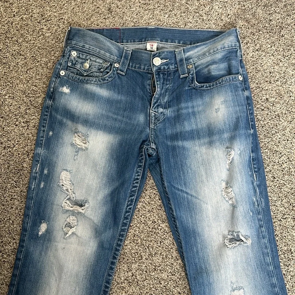 True religion blue distressed jeans size 32